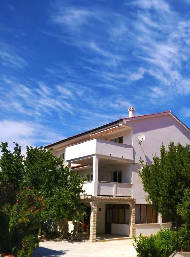 Rab Apartments Aurora Rab Town Exterior photo